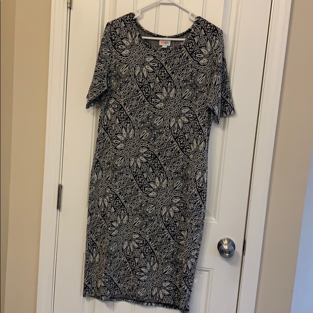 LuLaRoe Julia - XL - Grey and black